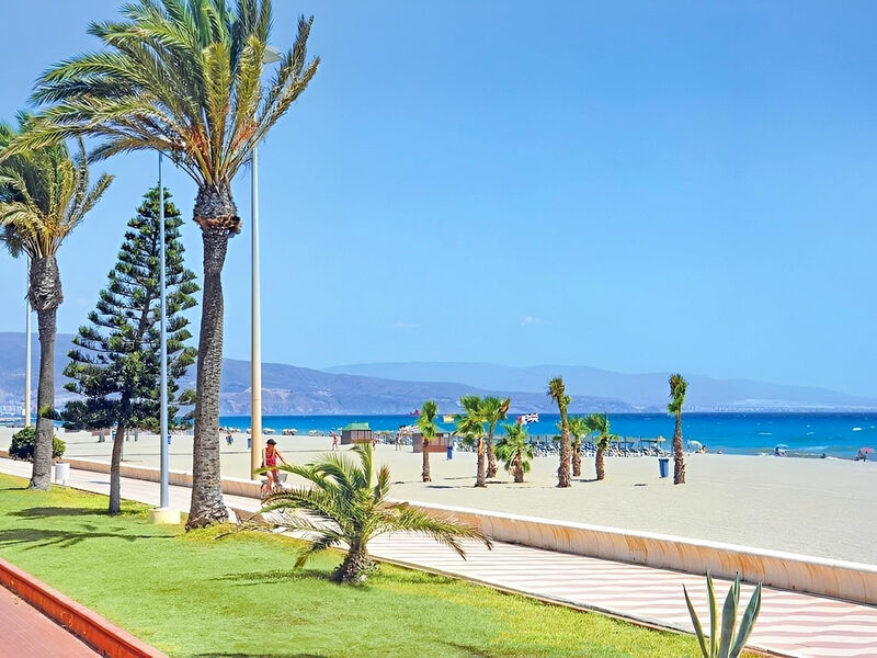 Mediterraneo Bay