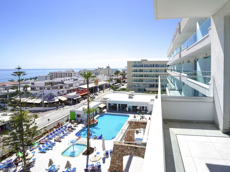 Melini Hotel Suites