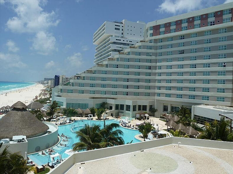 Melody Maker Cancún