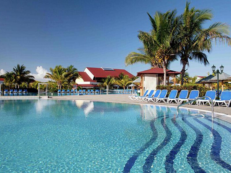 Memories Caribe Beach Resort