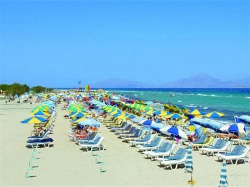 Meni Beach
