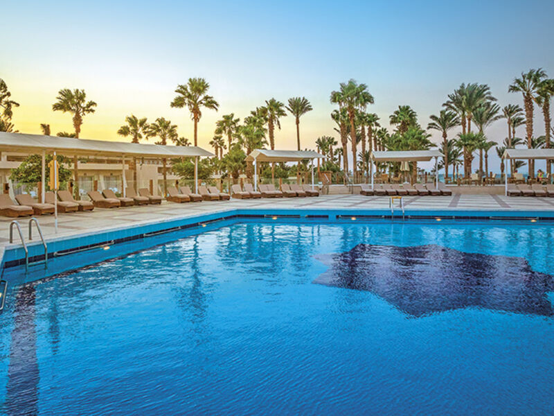 Meraki Resort