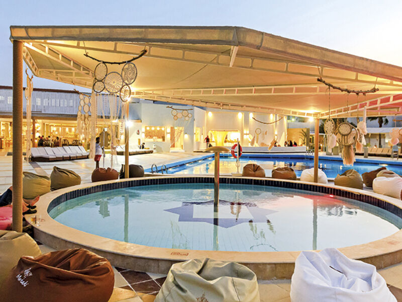 Meraki Resort