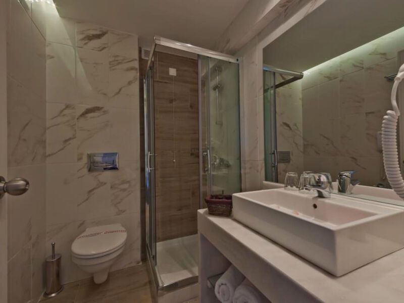 Mercure Rhodes Alexia