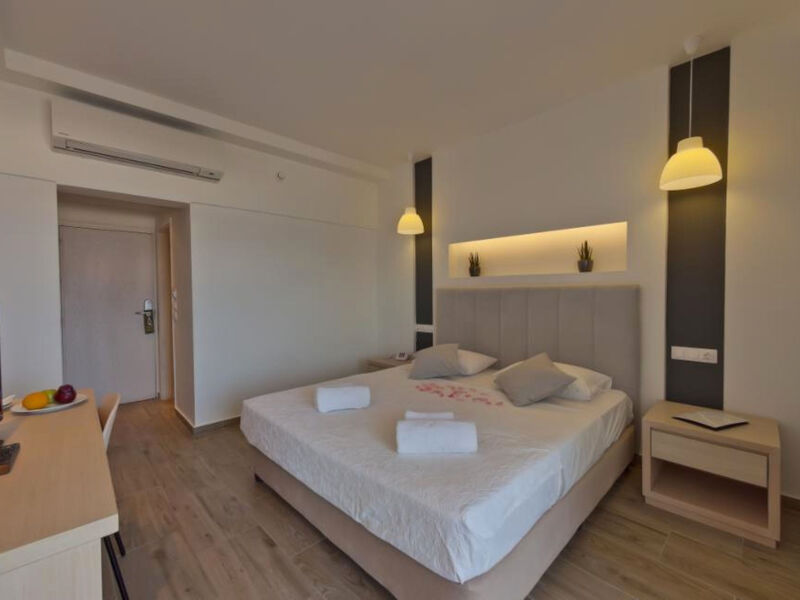 Mercure Rhodes Alexia