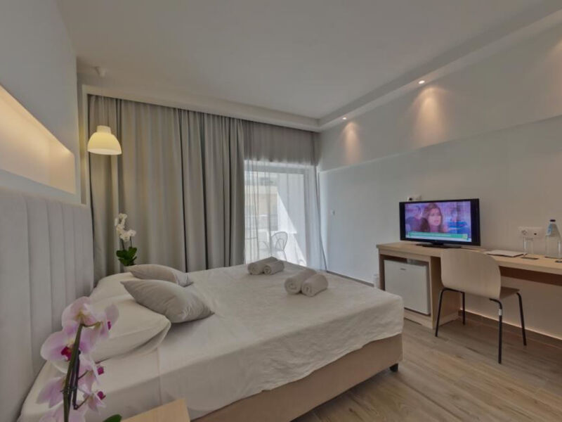 Mercure Rhodes Alexia