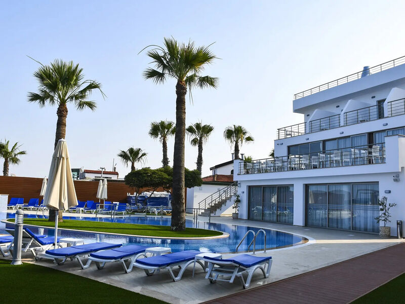 Mimoza Beach