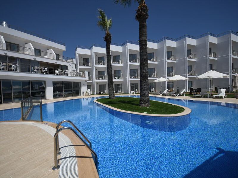 Mimoza Beach