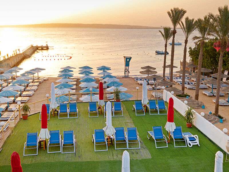Minamark Beach Resort