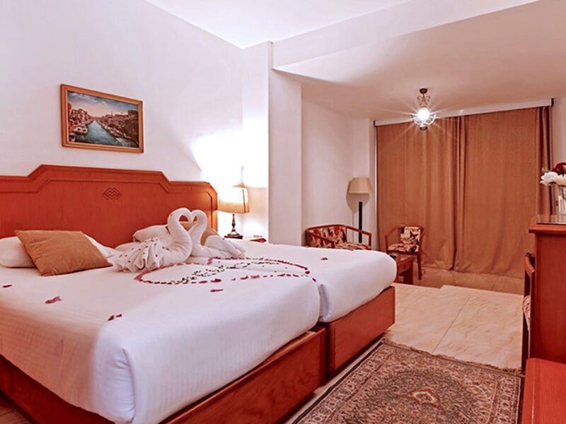 Minamark Beach Resort