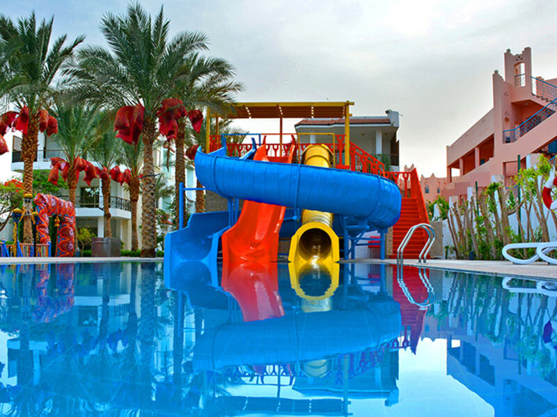 Minamark Beach Resort