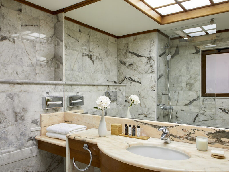 Minoa Palace Resort & Spa