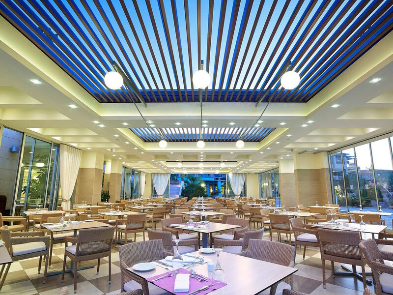 Minoa Palace Resort & Spa