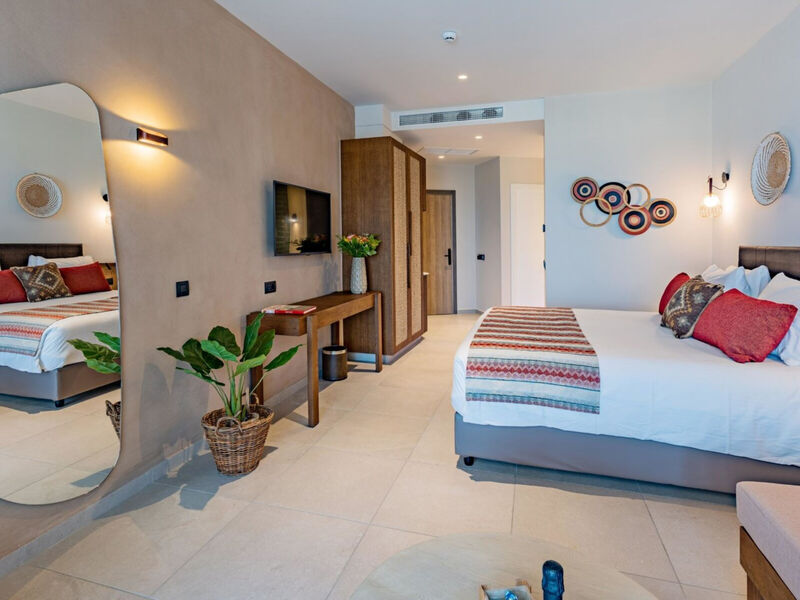 Minos Ambassador Suite Hotel & Spa