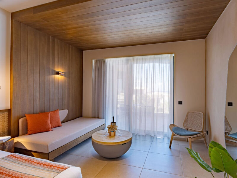 Minos Ambassador Suite Hotel & Spa