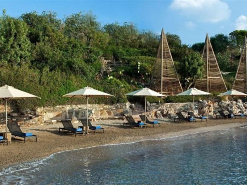 Minos Beach Art