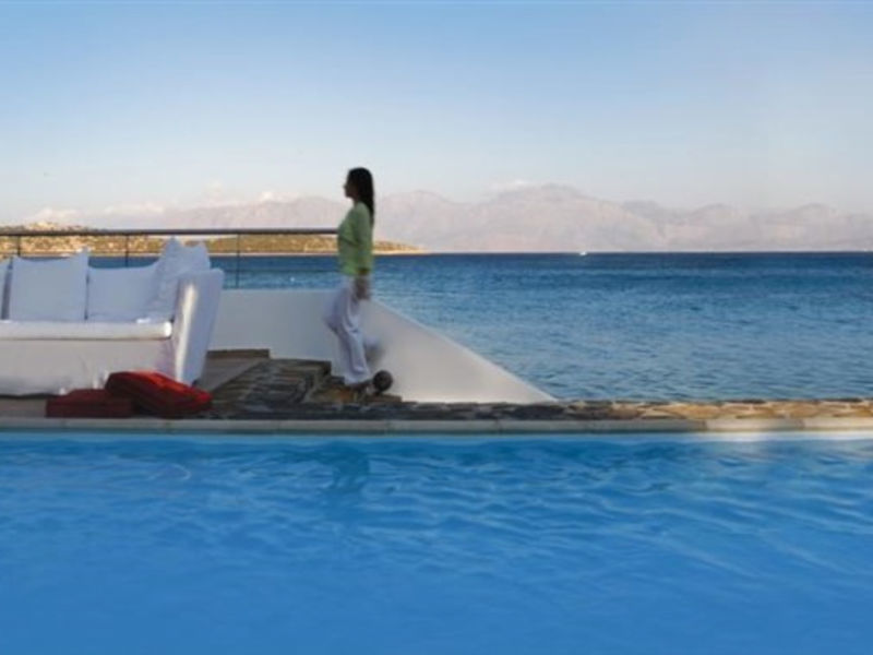 Minos Beach Art