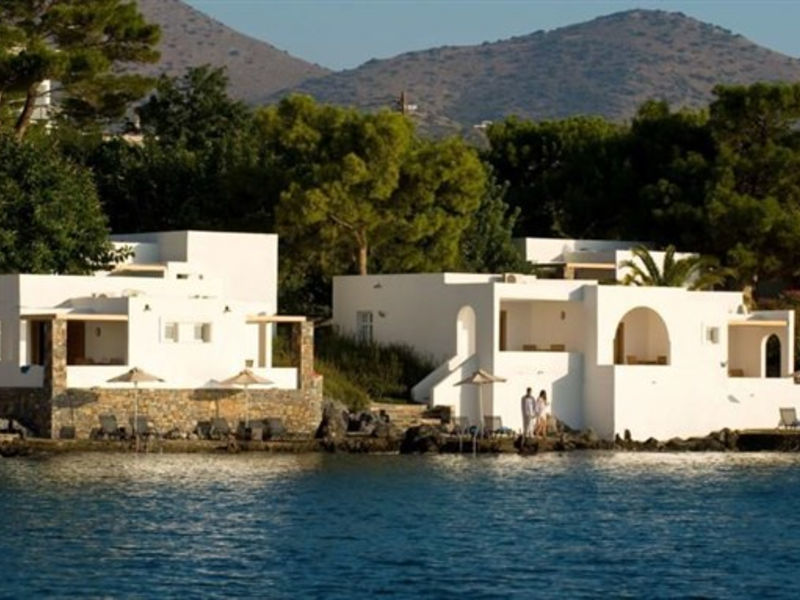 Minos Beach Art