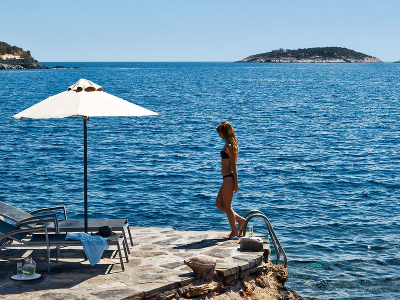 Minos Beach Art