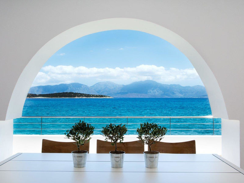 Minos Beach Art