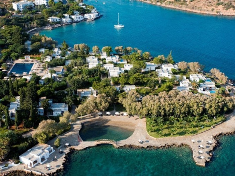 Minos Beach Art