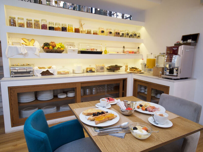 Mirabel City Center Hotel