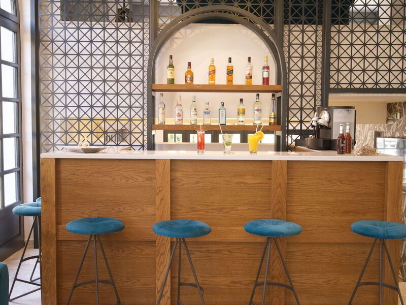 Mirabel City Center Hotel