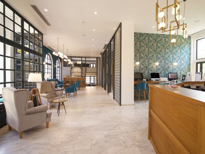 Mirabel City Center Hotel