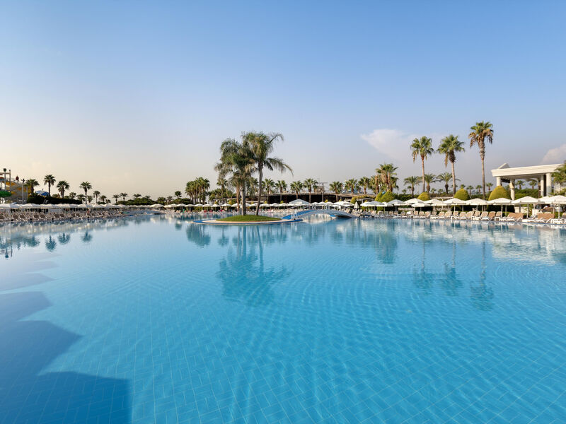 Miracle Resort