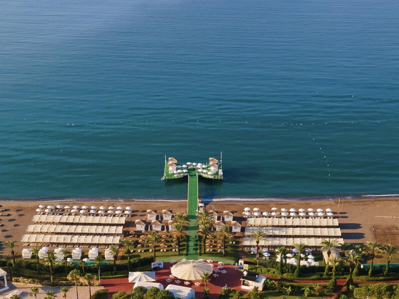 Miracle Resort