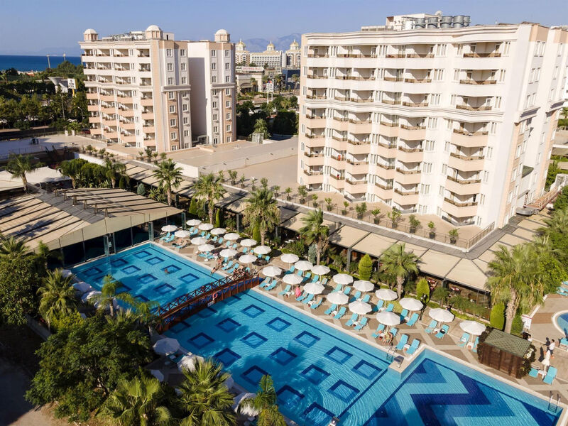 Miracle Resort