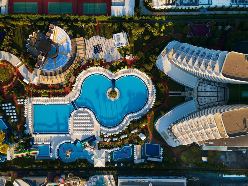 Miracle Resort