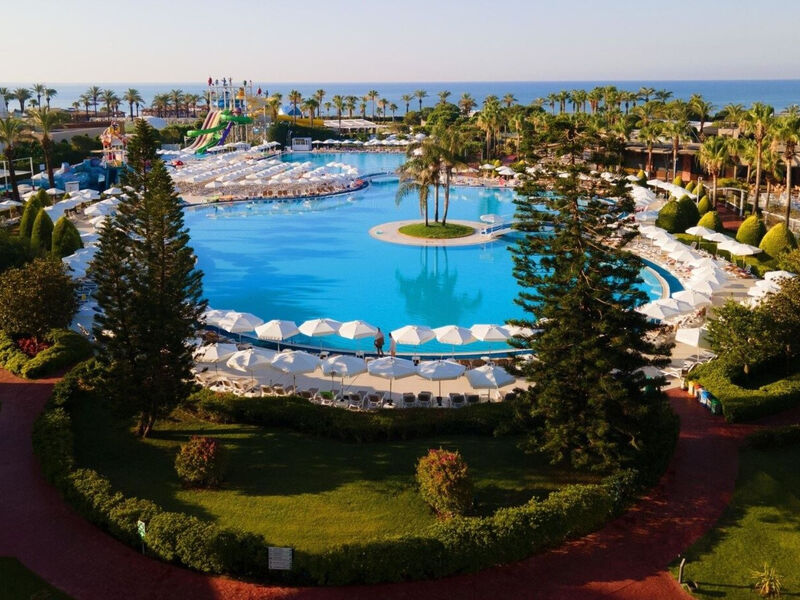 Miracle Resort