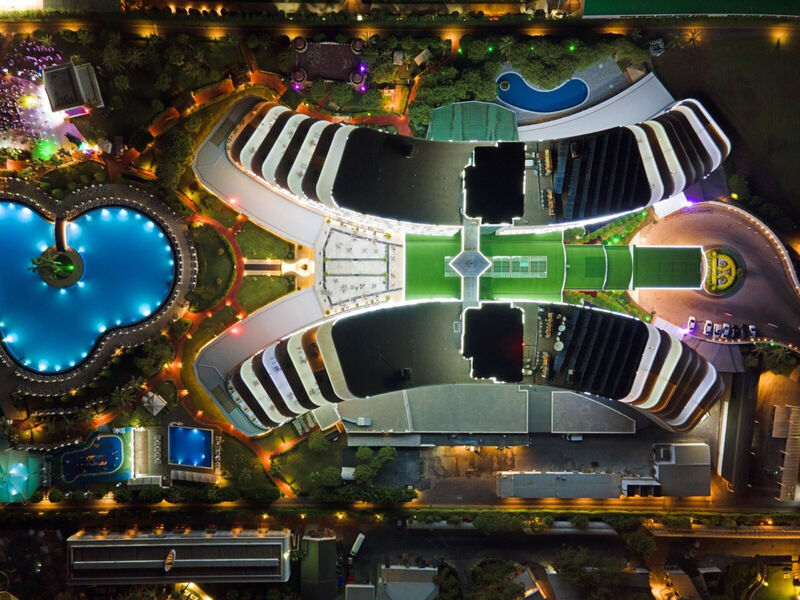Miracle Resort
