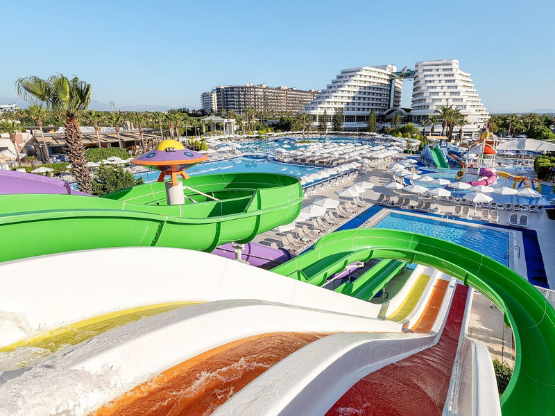 Miracle Resort