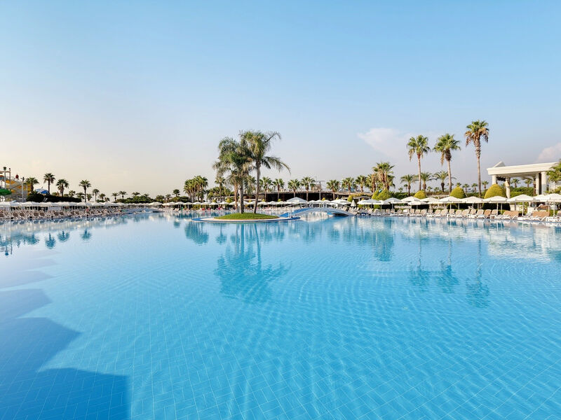 Miracle Resort