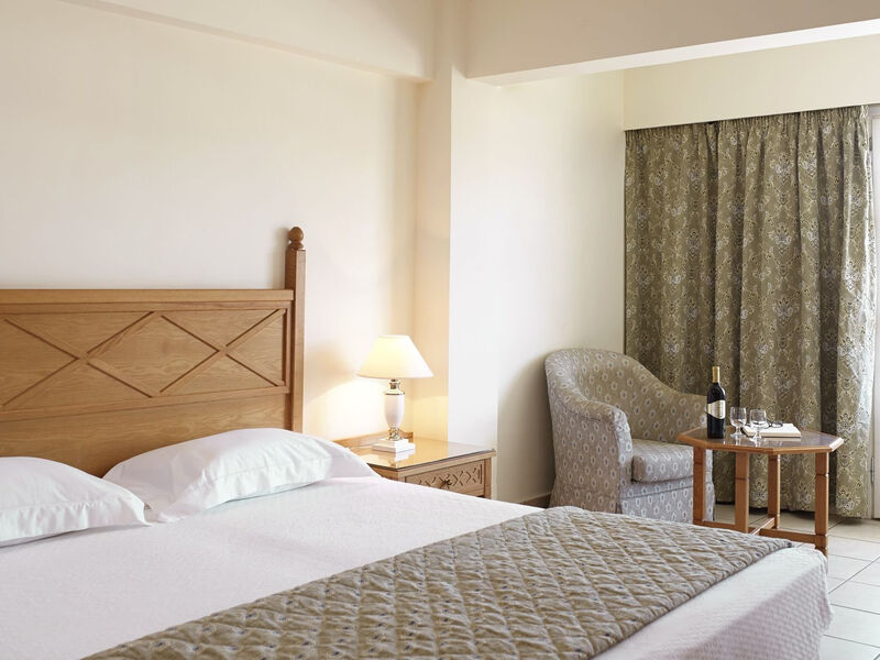 Mitsis Petit Palais Beach