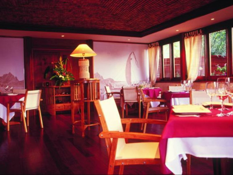 Moorea Pearl Beach