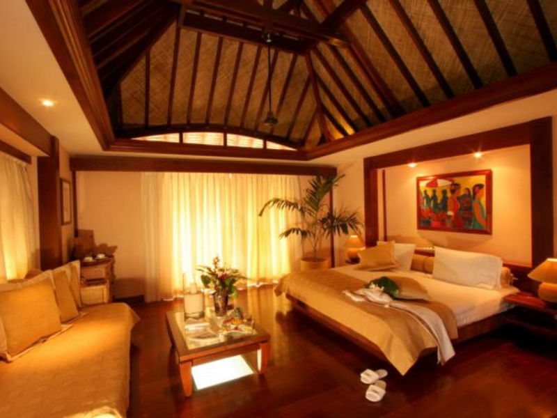 Moorea Pearl Beach