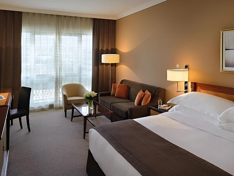 Movenpick Bur Dubai