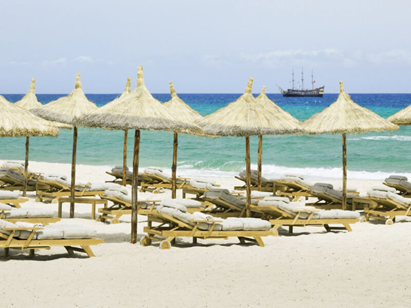 Mövenpick Resort & Marine Spa