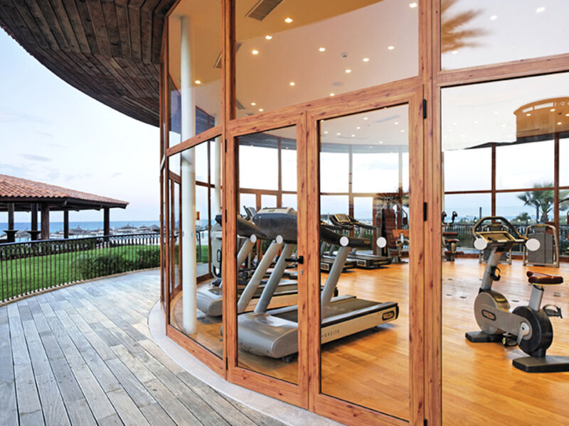 Mövenpick Resort & Marine Spa