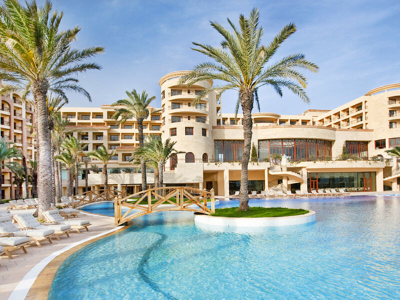 Mövenpick Resort & Marine Spa