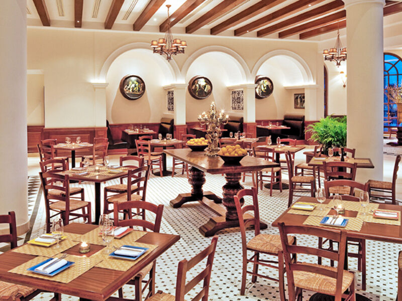 Mövenpick Resort & Marine Spa
