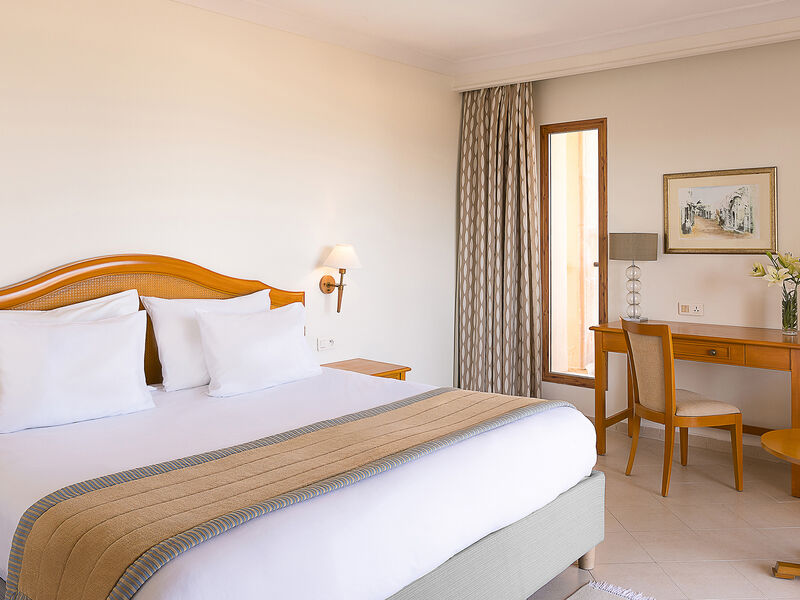 Mövenpick Resort & Marine Spa