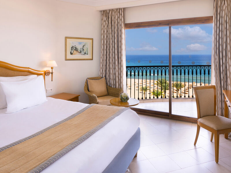 Mövenpick Resort & Marine Spa