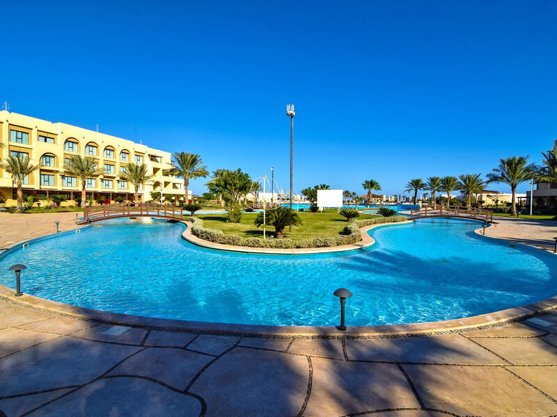 Mövenpick Waterpark Resort & Spa Soma Bay