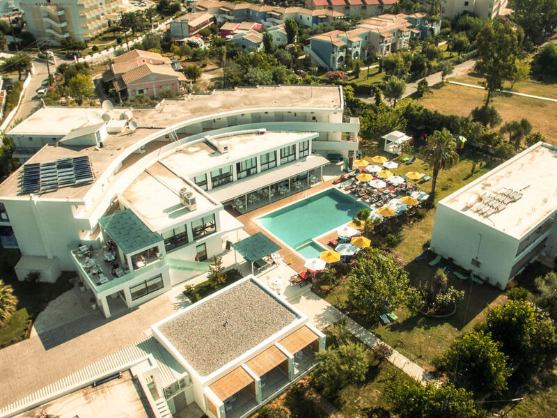 Nasos & Resorts