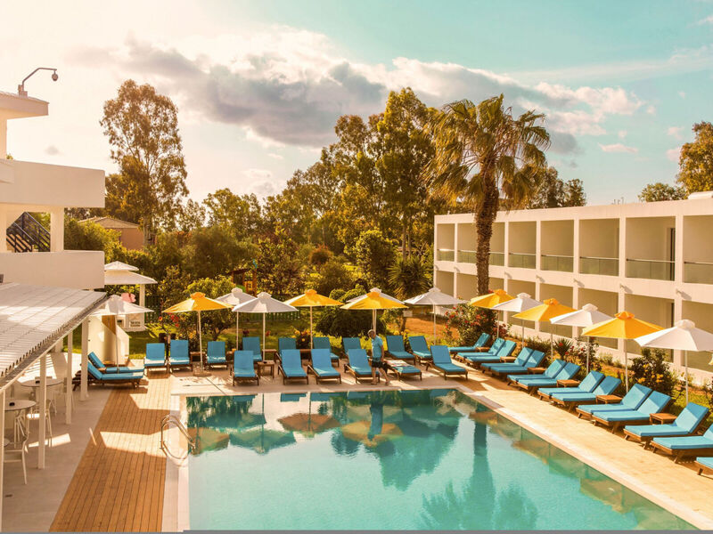 Nasos & Resorts