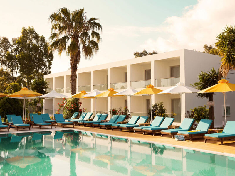 Nasos & Resorts